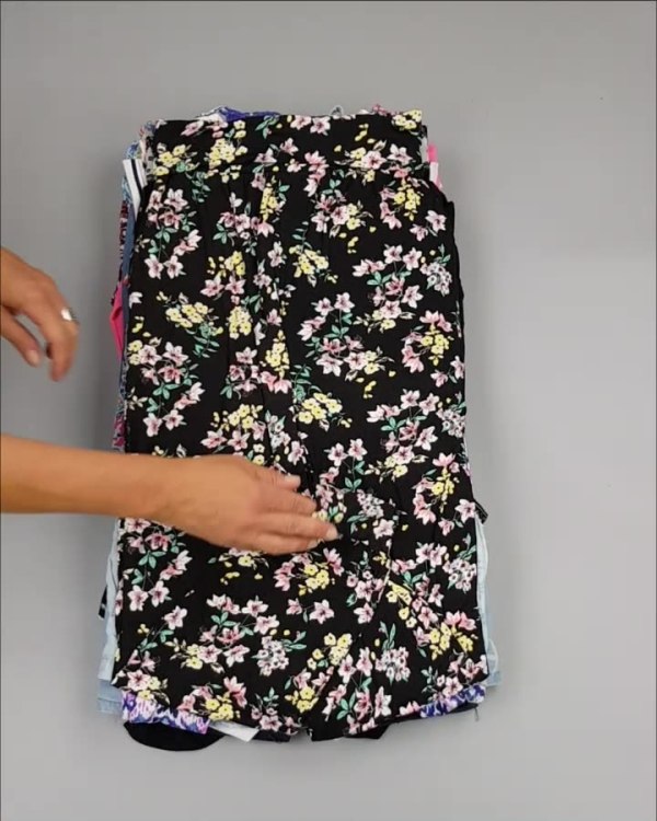 Фотография  805 - CUBUS детский микс лето (Children CUBUS mix)#15 кг, ЛОТ №2515 оптом в Сочи и Краснодарском крае