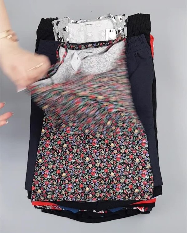 Фотография  604 - CALZEDONIA лето mix#50 шт, ЛОТ №4073 оптом в Сочи и Краснодарском крае