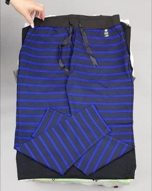 Фотография  196 - CIRCUS mix #11,8 кг, ЛОТ №4284 оптом в Сочи и Краснодарском крае