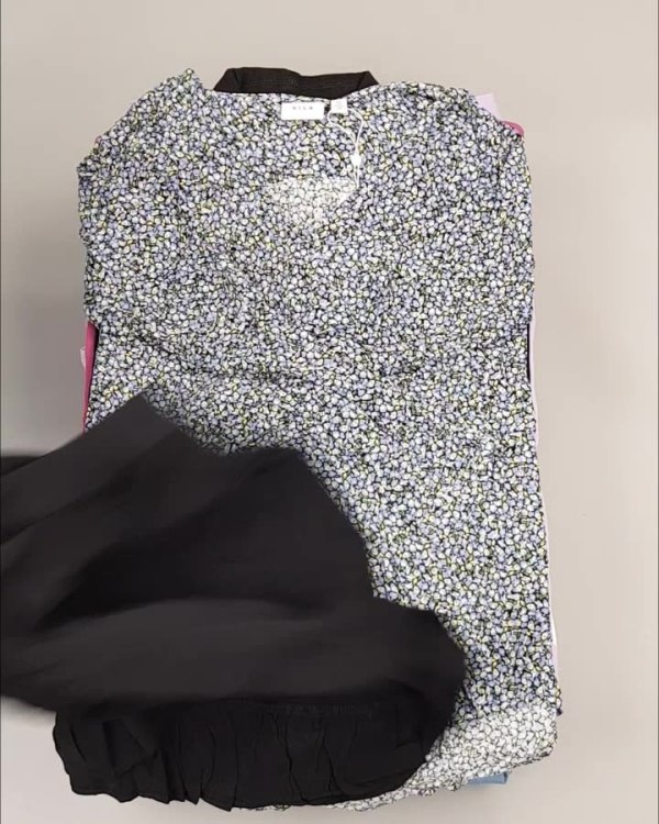 Фотография  883 - VILA Summer mix#15 кг, ЛОТ №4357 оптом в Сочи и Краснодарском крае