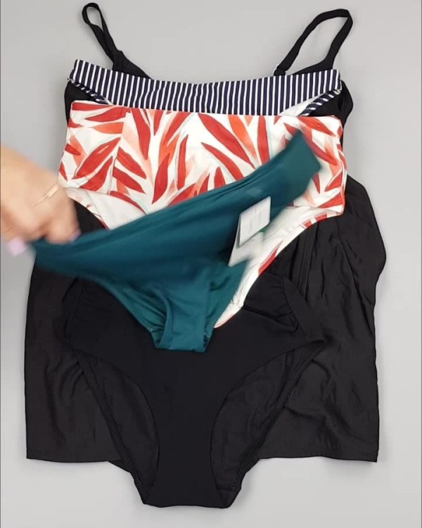 Фотография  501 - Купальники Chantelle#30 шт, ЛОТ №4410 оптом в Сочи и Краснодарском крае