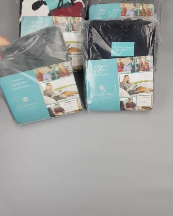 Фотография  640 - Халаты, комбинезоны (семейный) СТОК CAN#10 кг, ЛОТ №4452 оптом в Сочи и Краснодарском крае