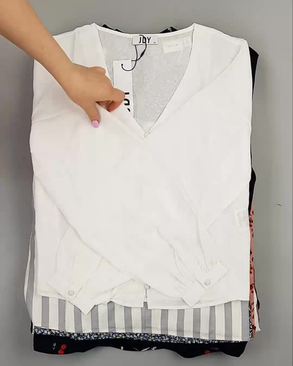 Фотография  414 - Блузки Bestseller 44#5 кг, ЛОТ №6084 оптом в Сочи и Краснодарском крае