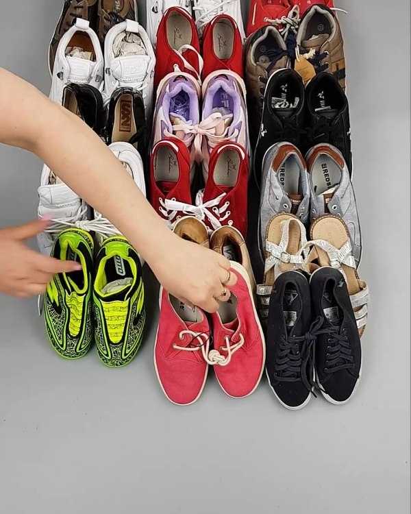 Фотография  802 - Обувь СТОК дети лето#15,7 кг, ЛОТ №6188 оптом в Сочи и Краснодарском крае