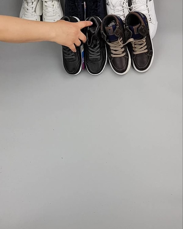 Фотография  324 - Обувь СТОК дети лето#15,4 кг, ЛОТ №6192 оптом в Сочи и Краснодарском крае