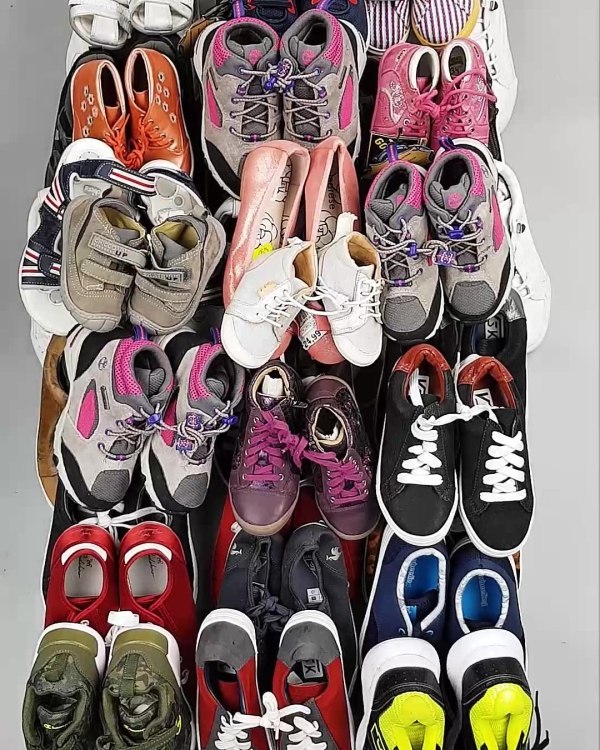 Фотография  652 - Обувь СТОК дети лето#15,4 кг, ЛОТ №6192 оптом в Сочи и Краснодарском крае