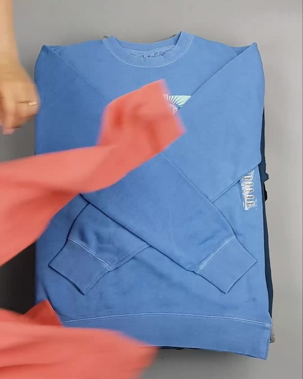 Фотография  634 - Толстовки СТОК CAN#15 кг, ЛОТ №6268 оптом в Сочи и Краснодарском крае