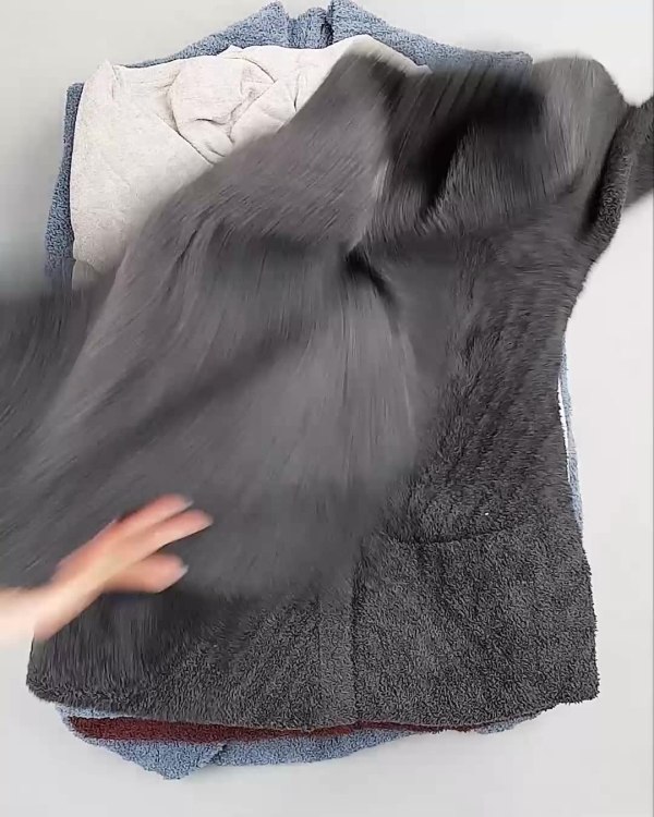 Фотография  183 - Кардиганы СТОК CAN#10 кг, ЛОТ №6474 оптом в Сочи и Краснодарском крае