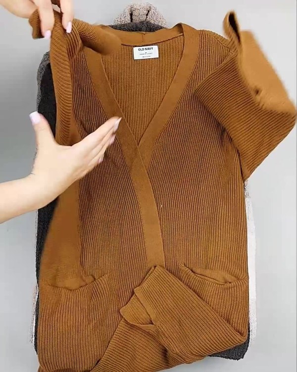 Фотография  607 - Кардиганы СТОК CAN#10 кг, ЛОТ №6474 оптом в Сочи и Краснодарском крае