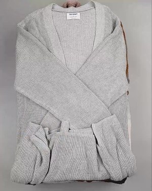 Фотография  337 - Кардиганы СТОК CAN#10 кг, ЛОТ №6474 оптом в Сочи и Краснодарском крае