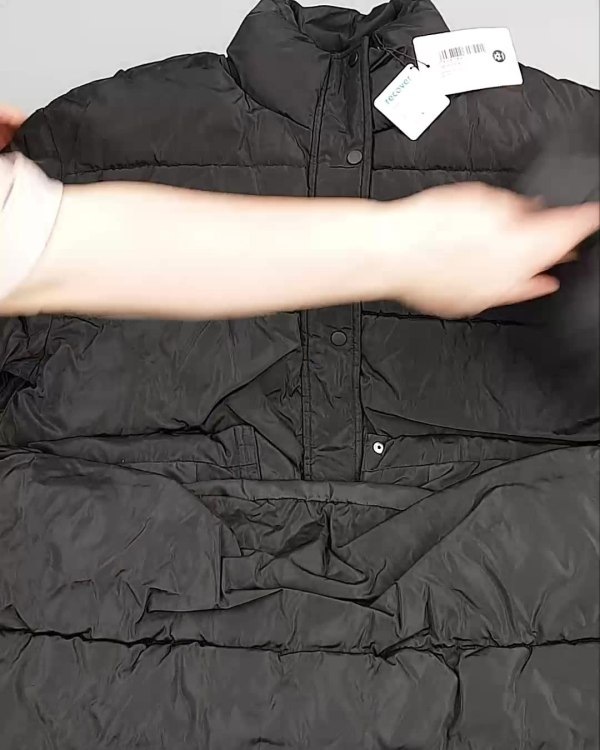 Фотография  412 - Верхняя одежда Англия СТОК #10 кг, ЛОТ №6729 оптом в Сочи и Краснодарском крае