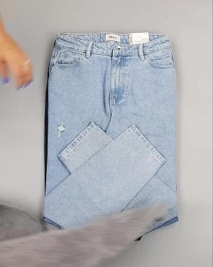 Фотография  631 - Джинсы женские Дания#10 кг, ЛОТ №6764 оптом в Сочи и Краснодарском крае