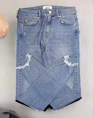 Фотография  860 - Джинсы женские Дания#10 кг, ЛОТ №6764 оптом в Сочи и Краснодарском крае