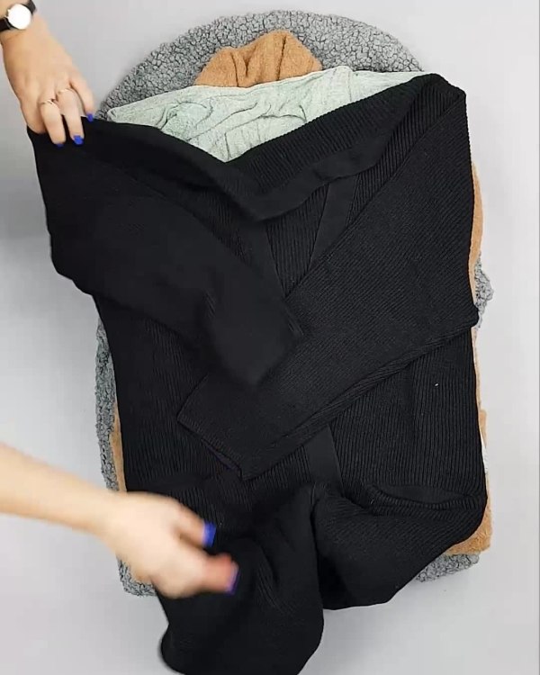 Фотография  307 - Кардиганы СТОК CAN#10 кг, ЛОТ №6887 оптом в Сочи и Краснодарском крае