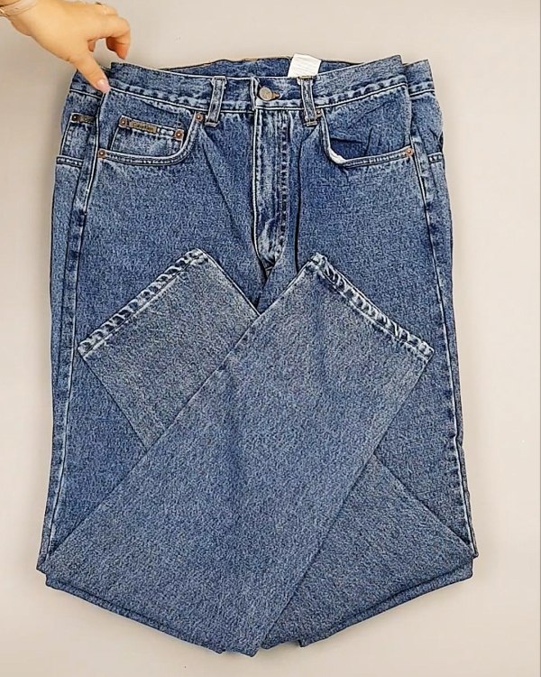 Фотография  771 - Джинсы CALVIN KLEIN муж #7,6 кг, ЛОТ №7020 оптом в Сочи и Краснодарском крае