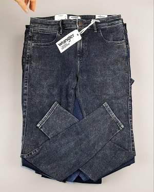 Фотография  157 - Джинсы WRANGLER м/ж#8,1 кг, ЛОТ №7011 оптом в Сочи и Краснодарском крае