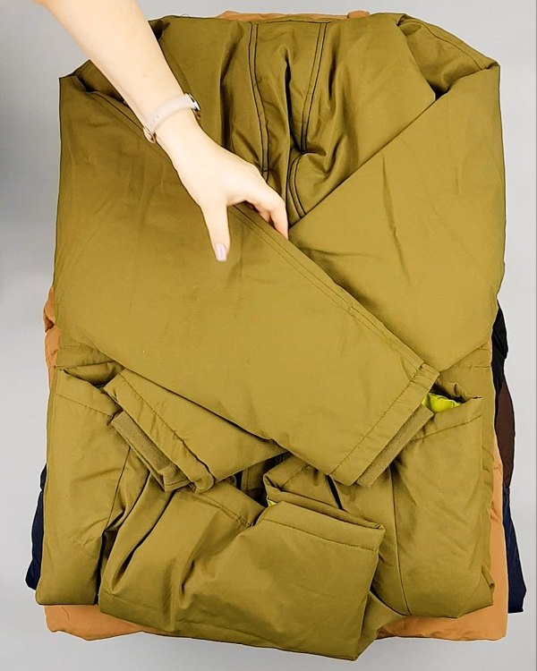 Фотография  348 - Верхняя одежда Дания#9,9 кг, ЛОТ №7057 оптом в Сочи и Краснодарском крае