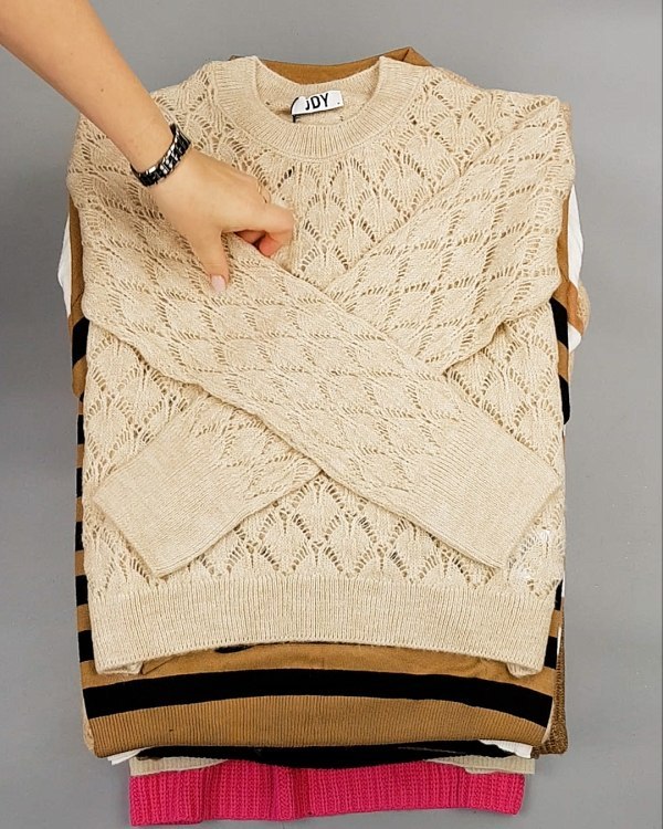 Фотография  727 - Джемпера Bestseller 104#7 кг, ЛОТ №7227 оптом в Сочи и Краснодарском крае