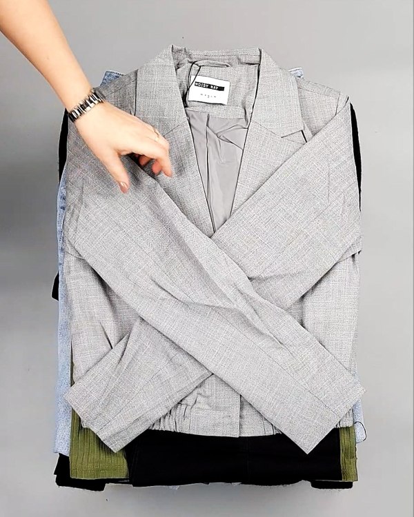 Фотография  925 - Bestseller Winter mix 104#15 кг, ЛОТ №7347 оптом в Сочи и Краснодарском крае