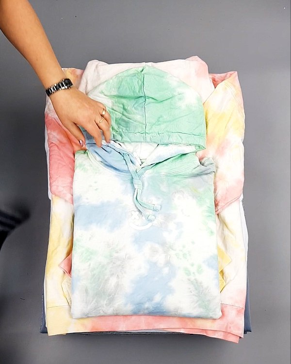 Фотография  956 - HOODIE CAN 084#10 кг, ЛОТ №7426 оптом в Сочи и Краснодарском крае