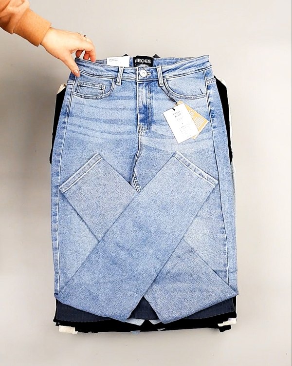 Фотография  458 - PIECES Winter mix 104#15 кг, ЛОТ №7379 оптом в Сочи и Краснодарском крае