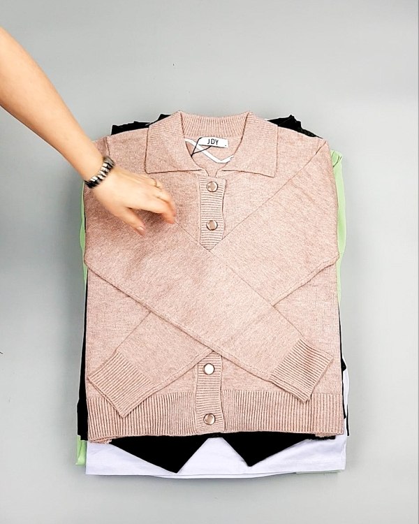 Фотография  512 - Bestseller Winter mix 104#15 кг, ЛОТ №7346 оптом в Сочи и Краснодарском крае