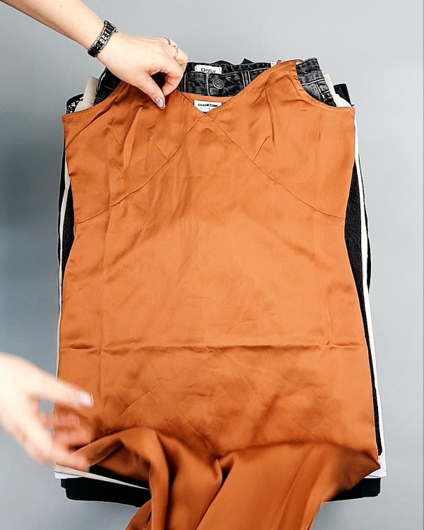 Фотография  222 - Bestseller Summer mix 104#15 кг, ЛОТ №7493 оптом в Сочи и Краснодарском крае