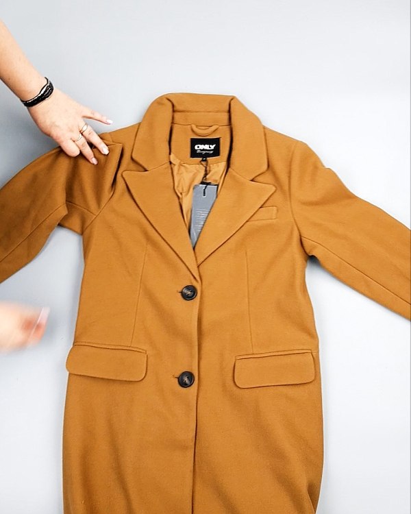 Фотография  421 - Пальто Bestseller 104#10,5 кг, ЛОТ №7559 оптом в Сочи и Краснодарском крае