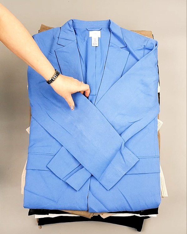 Фотография  693 - 12191 H&M mix textil 1224#25 кг, ЛОТ №7489 оптом в Сочи и Краснодарском крае