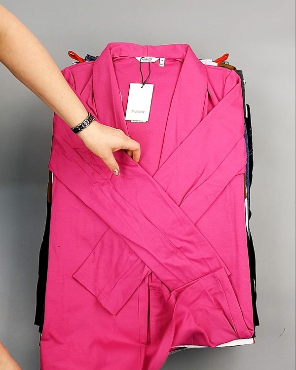 Фотография  931 - Bestseller Summer mix 104#15 кг, ЛОТ №7494 оптом в Сочи и Краснодарском крае