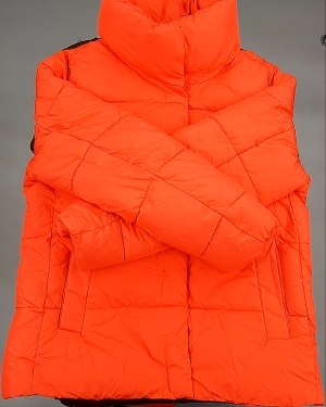 Купить Верхняя одежда AMAZON жен 015#10 кг, ЛОТ №7712 оптом в Сочи и Краснодарском крае