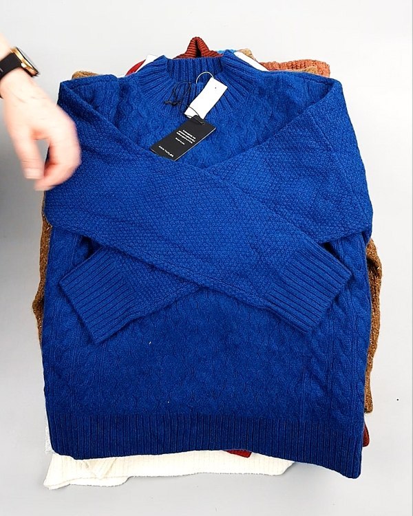 Фотография  294 - Джемпера СТОК CAN 084#7 кг, ЛОТ №7651 оптом в Сочи и Краснодарском крае