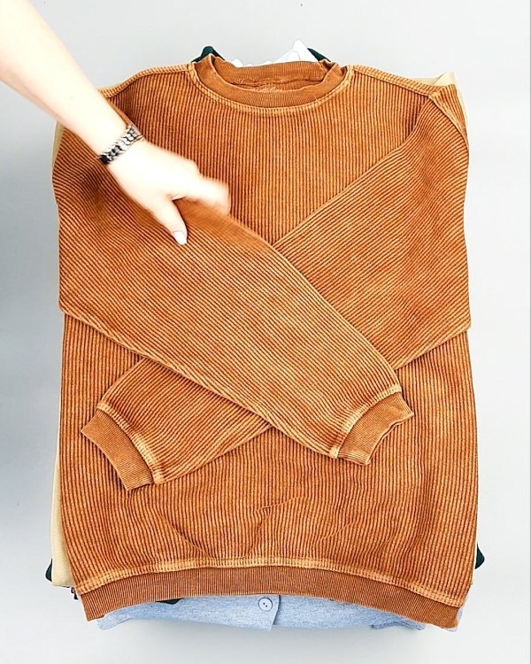 Фотография  608 - SWEATSHIRT CAN 084#10 кг, ЛОТ №7620 оптом в Сочи и Краснодарском крае