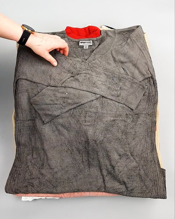 Фотография  289 - Джемпера СТОК CAN 084#7 кг, ЛОТ №7649 оптом в Сочи и Краснодарском крае