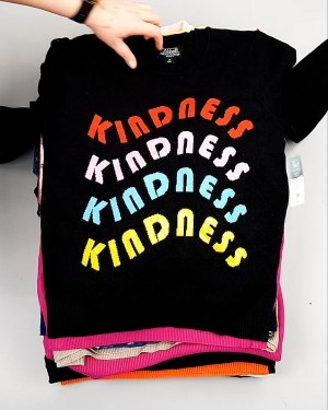 Купить Джемпера легкие СТОК CAN 084#7 кг, ЛОТ №7633 оптом в Сочи и Краснодарском крае