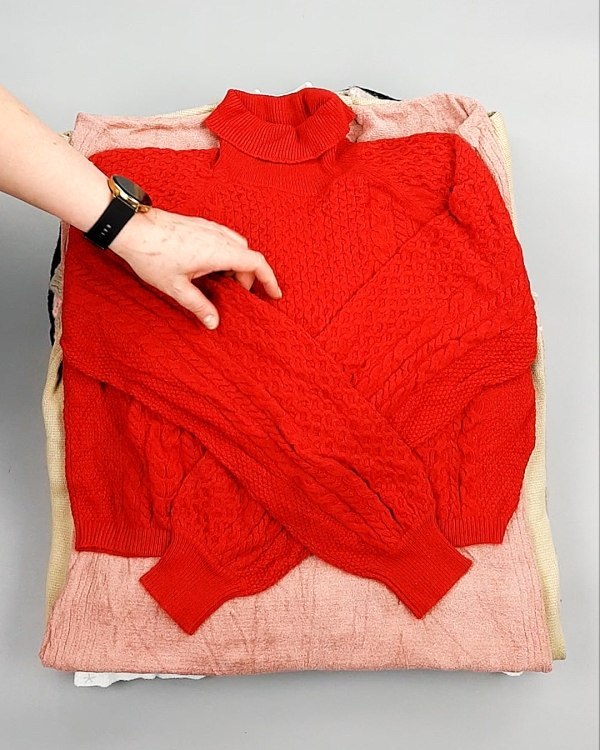 Фотография  974 - Джемпера СТОК CAN 084#7 кг, ЛОТ №7649 оптом в Сочи и Краснодарском крае