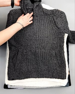 Фотография  246 - Джемпера СТОК CAN 084#7 кг, ЛОТ №7648 оптом в Сочи и Краснодарском крае