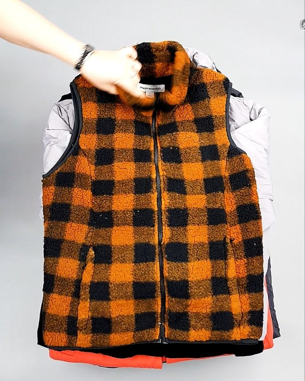 Фотография  987 - Верхняя одежда AMAZON жен 015#10 кг, ЛОТ №7712 оптом в Сочи и Краснодарском крае