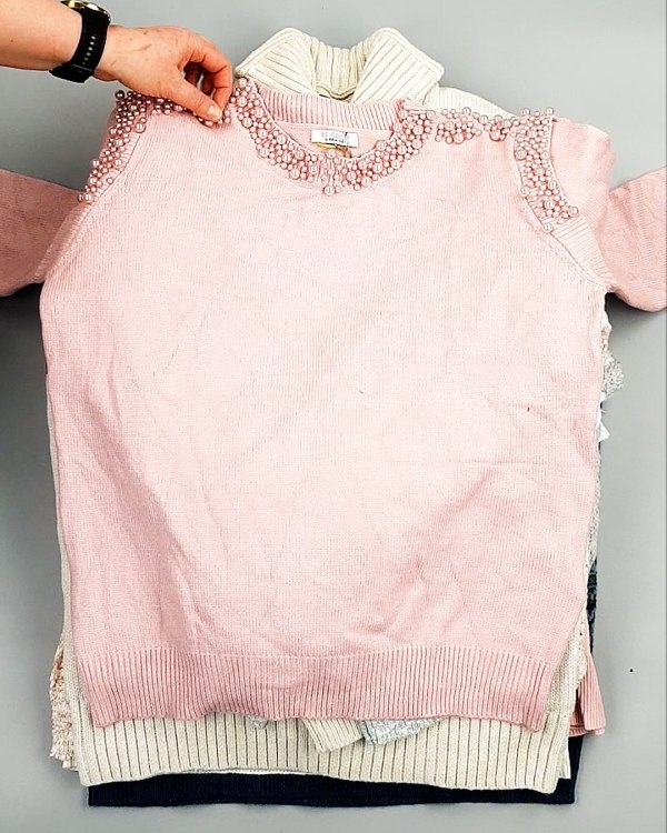 Фотография  277 - Джемпера СТОК CAN 084#7 кг, ЛОТ №7650 оптом в Сочи и Краснодарском крае