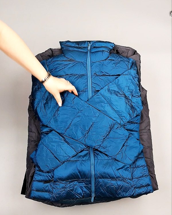 Фотография  660 - Верхняя одежда AMAZON жен 015#10 кг, ЛОТ №7712 оптом в Сочи и Краснодарском крае