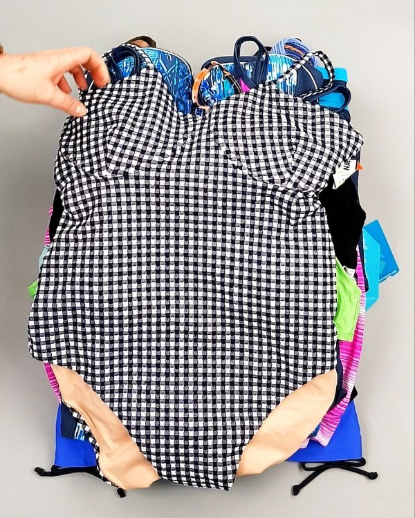 Фотография  839 - Купальники СТОК CAN 124#5 кг, ЛОТ №7689 оптом в Сочи и Краснодарском крае