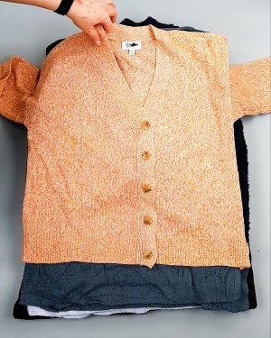 Фотография  179 - Джемпера СТОК CAN 084#7 кг, ЛОТ №7648 оптом в Сочи и Краснодарском крае