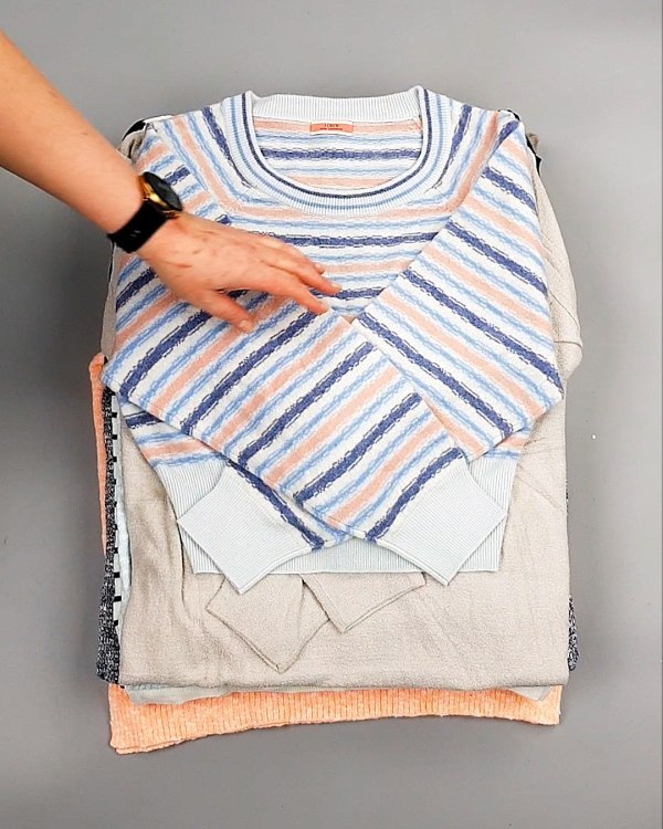 Фотография  321 - Джемпера легкие СТОК CAN 084#7 кг, ЛОТ №7635 оптом в Сочи и Краснодарском крае