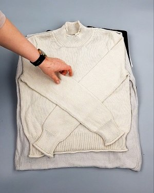 Фотография  555 - Джемпера СТОК CAN 084#7 кг, ЛОТ №7649 оптом в Сочи и Краснодарском крае