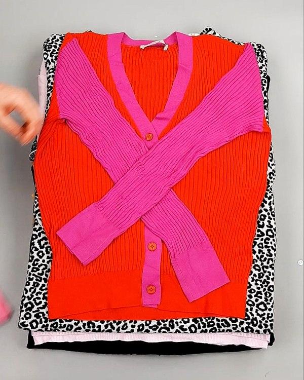 Фотография  659 - Джемпера легкие СТОК CAN 084#7 кг, ЛОТ №7632 оптом в Сочи и Краснодарском крае