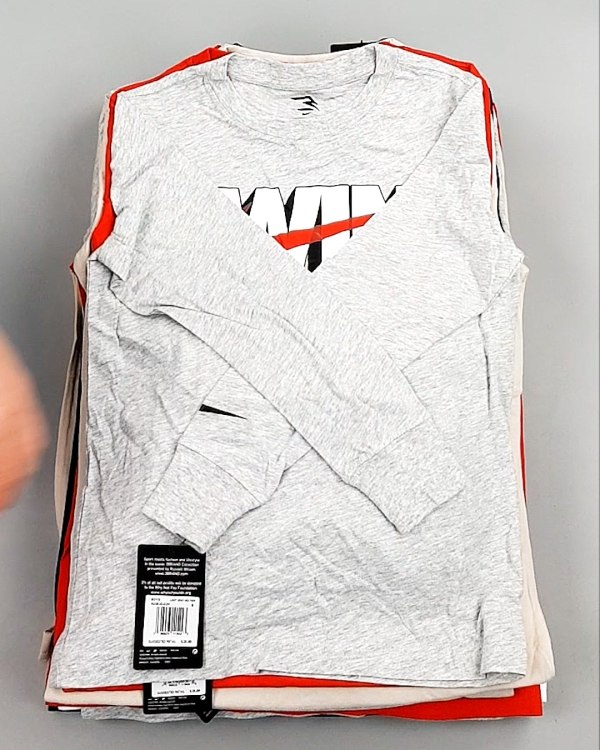 Фотография  966 - Тонковки детские NIKE CAN 084#5 кг, ЛОТ №7969 оптом в Сочи и Краснодарском крае