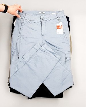 Фотография  521 - Брюки женские лето C&A 025#10 кг, ЛОТ №7895 оптом в Сочи и Краснодарском крае