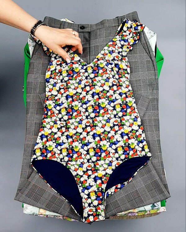 Фотография  240 - OTHER STORIES mix 06 B 035#15 кг, ЛОТ №8192 оптом в Сочи и Краснодарском крае