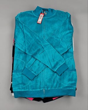 Купить Спортивные костюмы  AD83#4 шт, ЛОТ №8637 оптом в Сочи и Краснодарском крае