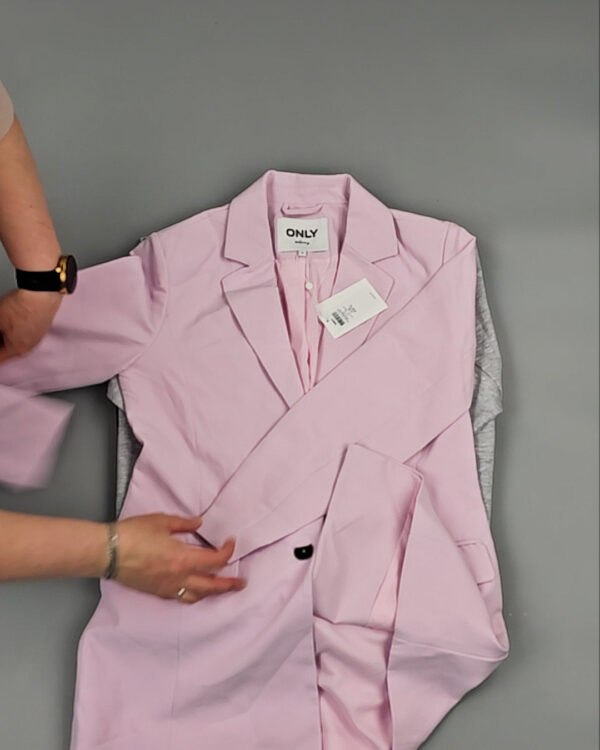 Фотография  686 - ONLY Summer mix 045#15 кг, ЛОТ №8516 оптом в Сочи и Краснодарском крае